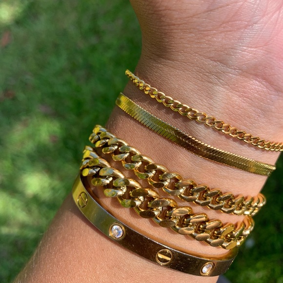 *SOLD*Cuban Link Bracelet (Small) - Picture 4 of 4